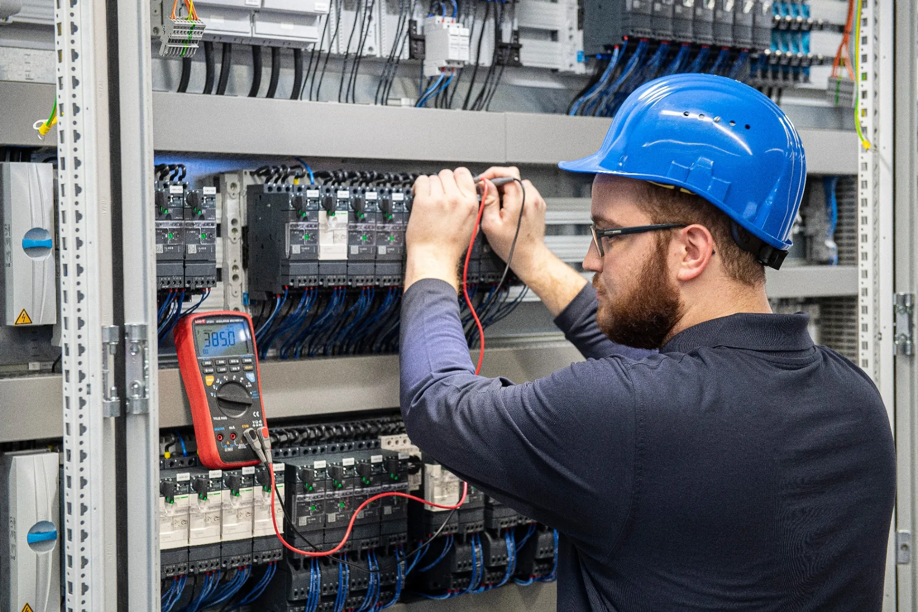 Bruckmann Steuerungstechnik GmbH — Schaltschrankbau